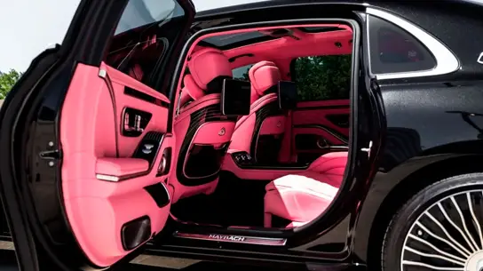Снаружи Босс, внутри Барби: показали странный Maybach