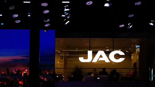 Ответ бездорожью: JAC привезёт в РФ новый внедорожник JS9