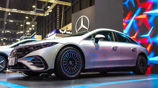 Тарифы и Китай ударили по немецкому премиуму: даже S-Class уже не спасает