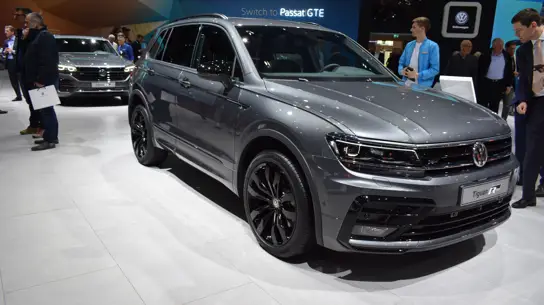 Очень черный Volkswagen Tiguan стал мощнее