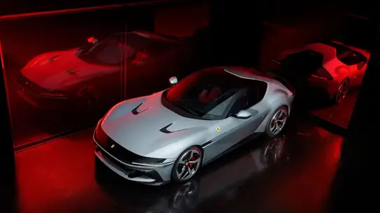 Владельцев Ferrari не волнует ГИБДД, зато власти против: итальянцы скрыли красоту очень сильно