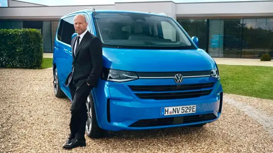Главный перевозчик мира стал лицом нового VW T7: бандиты получат по заслугам