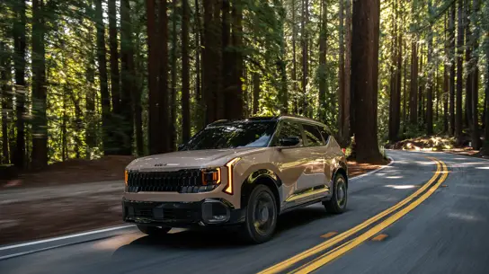 Новый Kia Seltos 2027: полный привод, большой салон и сразу три мотора