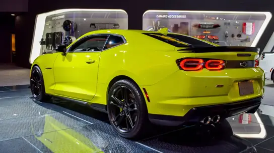 Кошмар для владельца: Camaro разбили прямо на автовозе