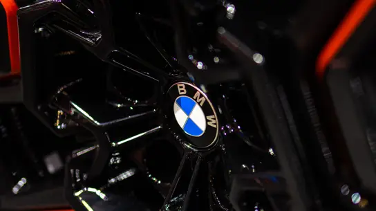 Баварцы готовят прорыв на рынке электромобилей: BMW iX5, iX6 и iX7 получат батареи Gen6