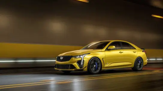 Последний шанс: Cadillac сворачивает самый компактный седан, заставляя покупателей выйти на охоту