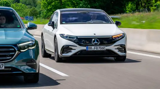 Покупатели снова выбирают гибриды: авторынок США пошел не по сценарию электромобилей