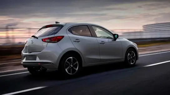 Этот маленький гибрид Mazda готов сорвать куш