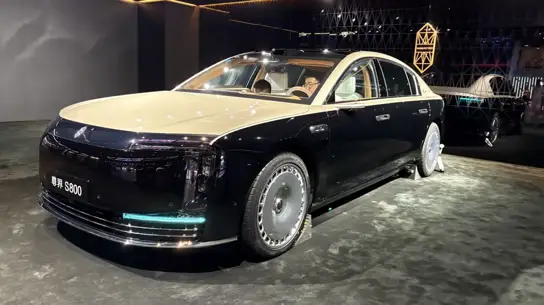 Maextro S800 стал № 1 среди люксовых седанов — почти 3000 машин за месяц