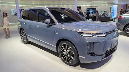 BYD сделал ход: новый Sea Lion 08 удивил запасом хода 900 км