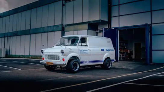 Возвращение супер-фургона: как Ford SuperVan с V8 снова оказался на дороге