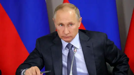 Aurus Komendant получил лучшую рекламу: Путин сам сел за руль российского SUV