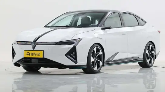 Honda подготовила молодежный электроседан, способный узнавать владельца, под новым брендом