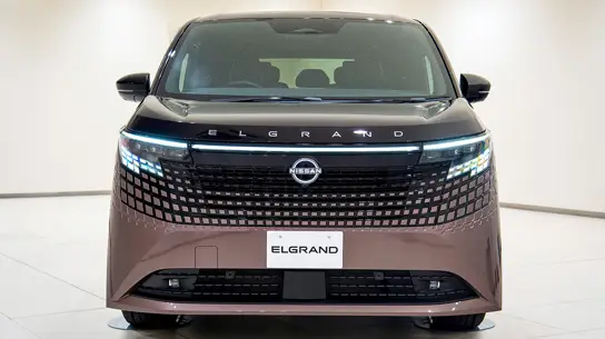 Nissan Elgrand целится в Toyota Alphard: 340 л.с., 4WD и цена от 5,5 млн иен