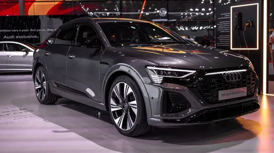 Audi держится за счет веры в будущее: компания упустила важный момент в развитии автопрома