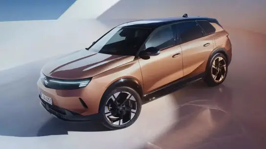 История успеха: завод нового Opel Grandland отметил юбилей
