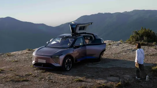 На российский рынок вышел аналог Tesla Model X