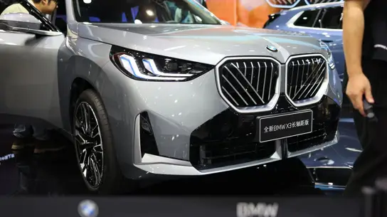 Таким глазкам позавидует даже Ваша жена: BMW планирует внедрить в особые модели нечто особенное