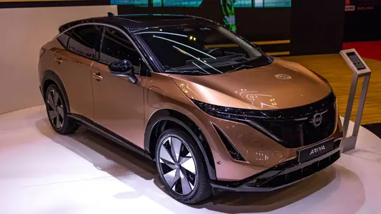 Nissan - в кризисе: производство и продажи авто катятся вниз