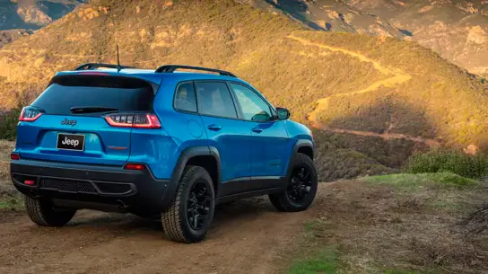 Jeep неожиданно взял технологии Toyota для нового Cherokee