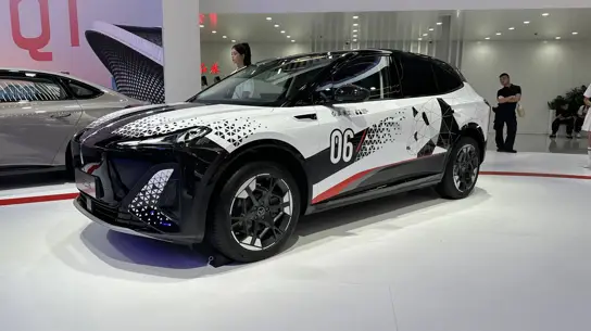 «Много машины за мало денег»: Hongqi ищет площадку под завод и идёт в лоб Tesla