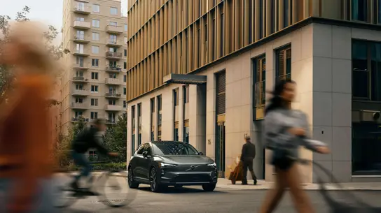 Volvo EX60 с Google Gemini выходит в США: до 644 км хода и зарядка без адаптера на Supercharger