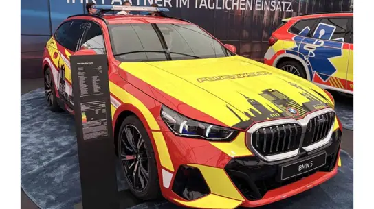 Полиция на BMW M5 Touring и пожарный электрокар: баварцы решили, что помощь должна быть быстрой