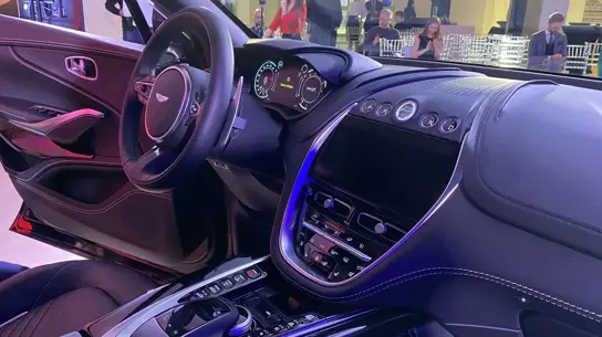 Шок для владельцев Aston Martin: дорогие машины получили программный сбой