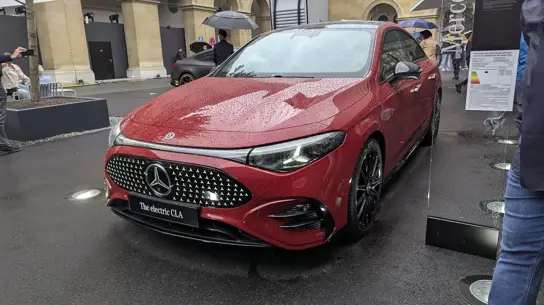 Mercedes CLA получил редкий отзыв на 16 машин: безопасность под угрозой из-за детей