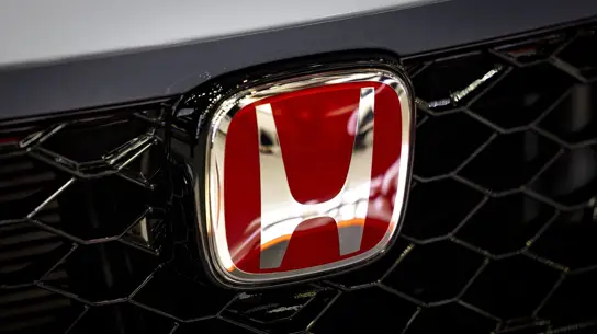 Легендарный NSX возвращается: Honda снова делает запчасти