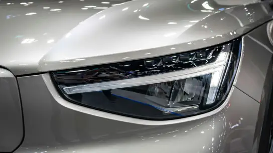 Другие не могут, а Volvo может: электромобили спасают продажи бренда