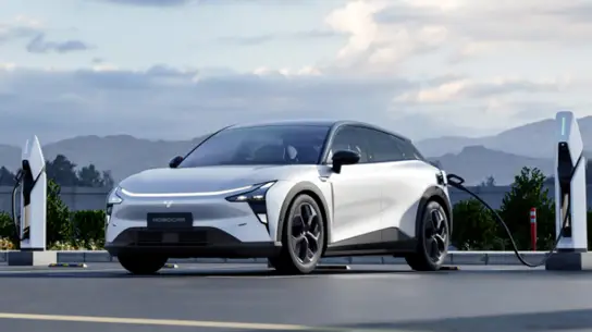 Первый китайский автономный электромобиль составит конкуренцию Tesla
