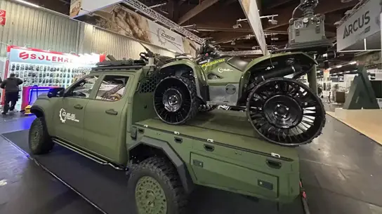 Amarok встретится лицом к лицу с УАЗ Пикап на поле боя: немцы тайно разработали военную машину