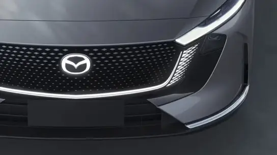 Новая эпоха Mazda: электромобили, светящийся логотип и споры фанатов