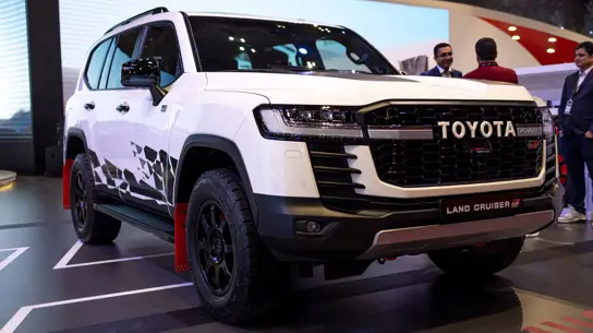 Самый мощный Land Cruiser оказался и самым дорогим: Toyota раскрыла цены