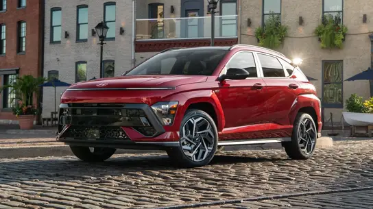Hyundai Kona стал экологичнее в ущерб мощности: что изменилось