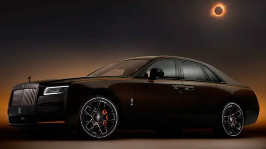 Звездный потолок нового Rolls-Royce сменило солнечное затмение