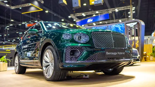 Когда табличка решает судьбу Bentley: компания оказалась в непростом положении