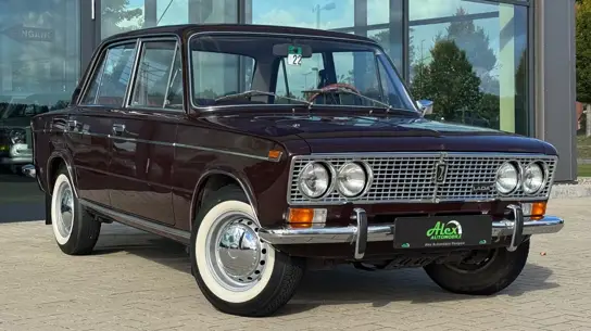 Тут даже аббревиатура «СССР» блестит: LADA с кожаным салоном стоит дороже новой Iskra