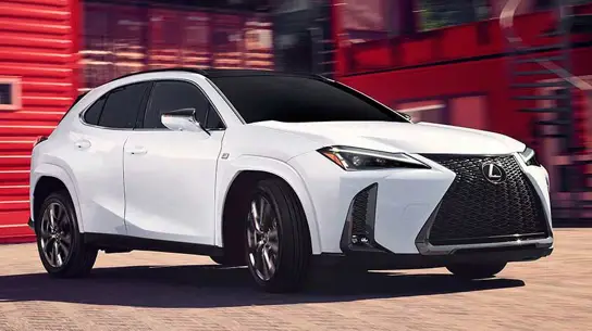 Lexus UX предлагает больше и стоит меньше