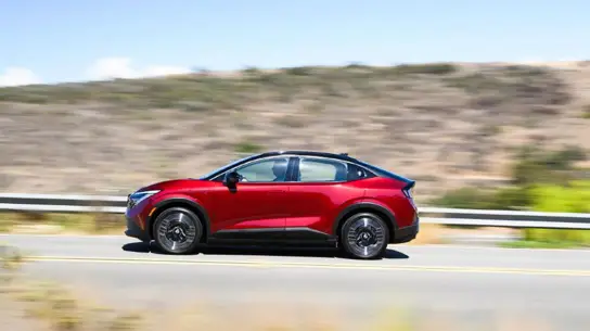 Эксперты U.S. News сделали свой выбор:  Nissan LEAF признан лучшим авто