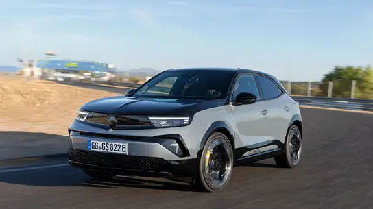 Opel Mokka достигает исторического рубежа: выпущен юбилейный экземпляр