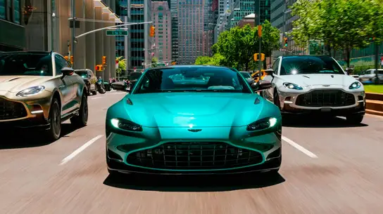 Aston Martin: V12 для души, гибриды для будущего