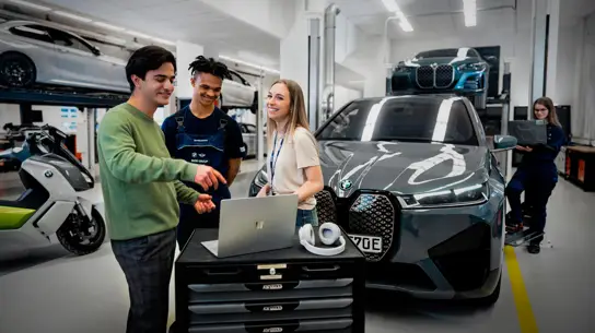 Экологичность по-немецки: с 2028 года автомобили BMW будут заправляться мусором
