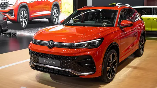 Stellantis проснулся: Peugeot внезапно вспомнил, что он умеет продавать
