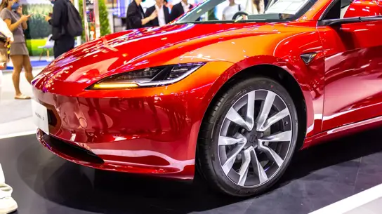 О такой Tesla Model 3 мечтает сам Илон Маск: необслуживаемые тормоза, большая эффективность и меньше узлов
