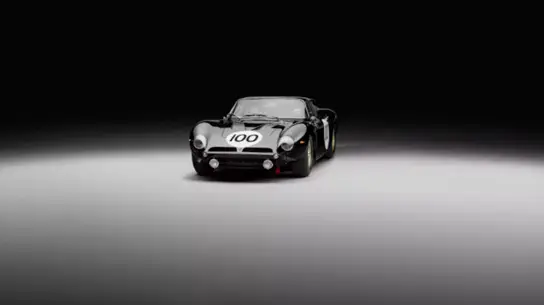 Bizzarrini прощается с 5300 GT красиво: черный кузов, золото и V8 на 400 л.с.