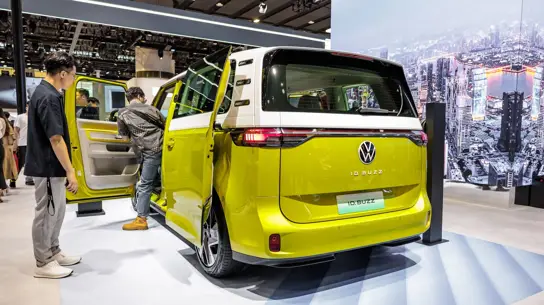 Теперь это действительно хиппи-мобиль: Volkswagen сделал невозможное