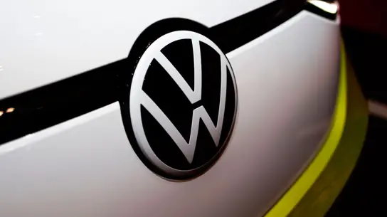 Германия считает переход на электромобили ошибкой: Volkswagen попал под горячую руку