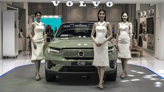 Volvo пытается обогнать Tesla